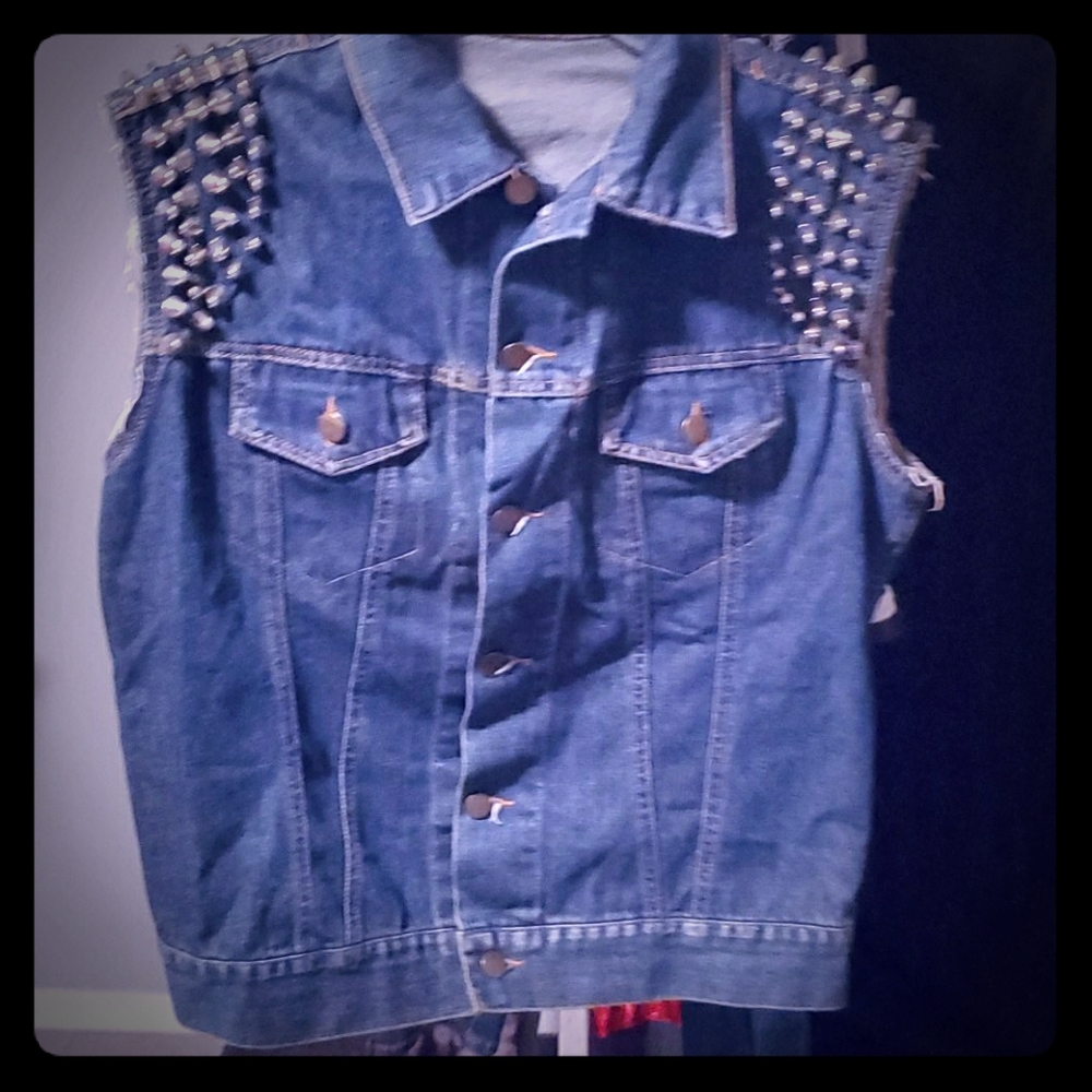 Jean Vest
